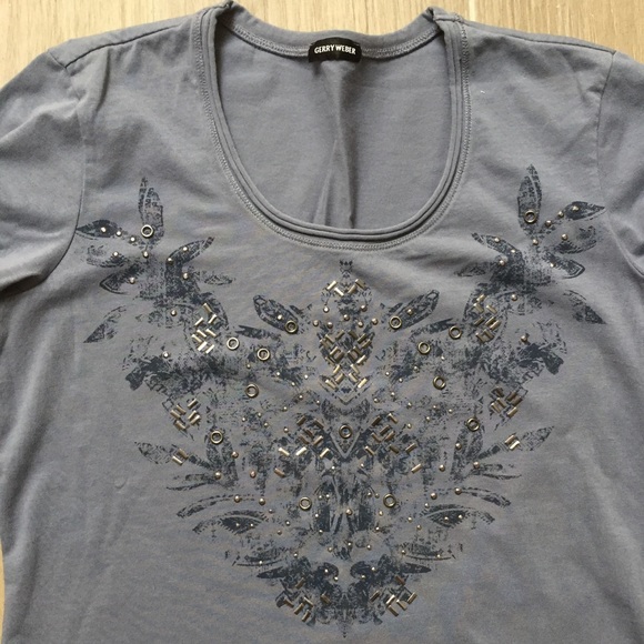 2 (!!!!) Distinctive Embellished Tops - Picture 6 of 7